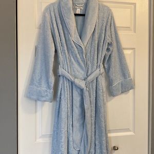 Oscar de la Renta Plush Long Robe size Medium.